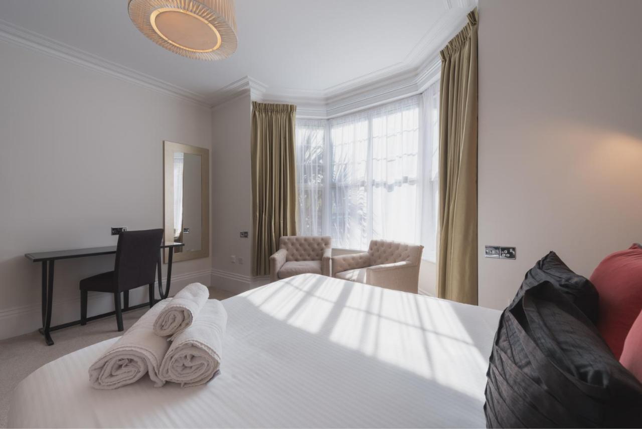 Florence Suite Boutique Hotel And Restaurant Портсмът Екстериор снимка
