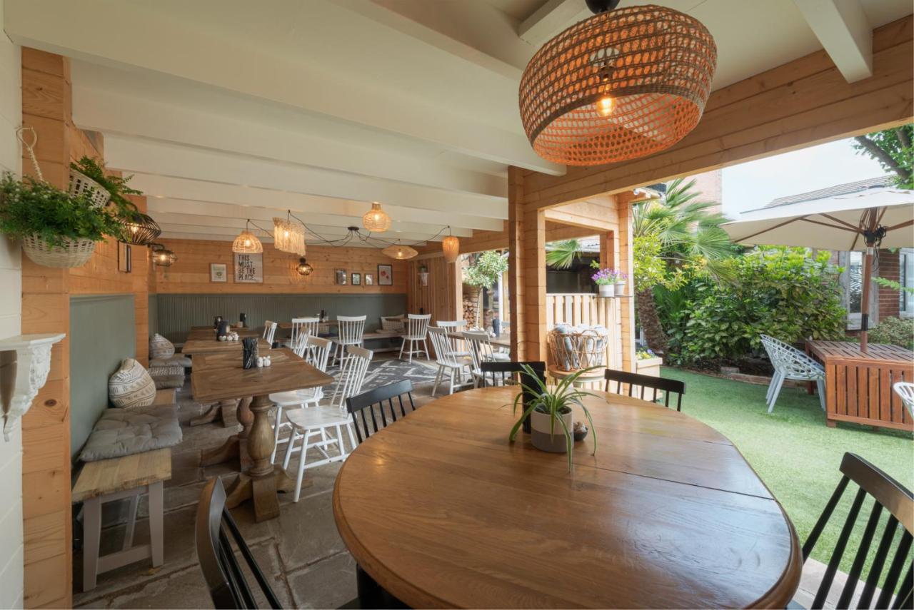 Florence Suite Boutique Hotel And Restaurant Портсмът Екстериор снимка
