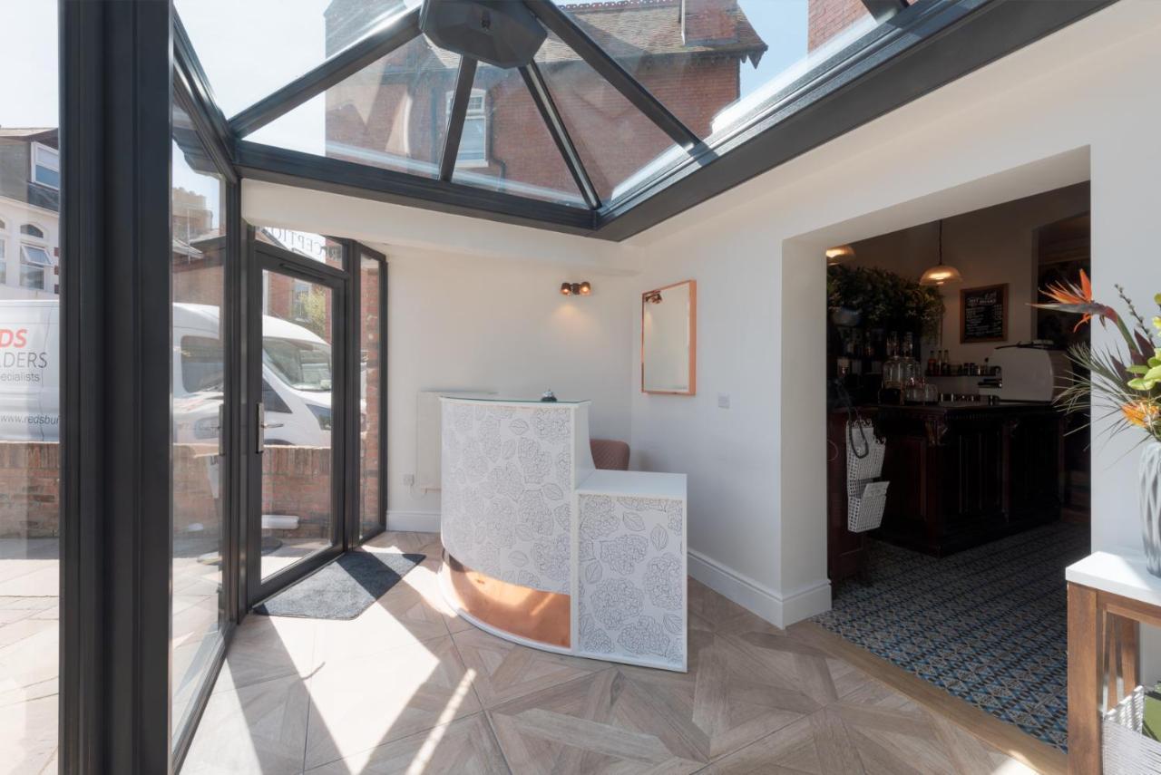 Florence Suite Boutique Hotel And Restaurant Портсмът Екстериор снимка
