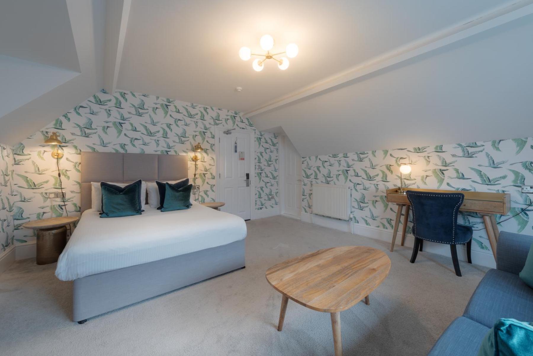Florence Suite Boutique Hotel And Restaurant Портсмът Екстериор снимка